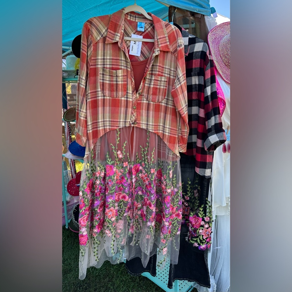 NWT Flannel Shaket Embroidered long Mesh size Medium
